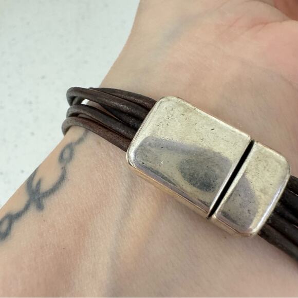 Brown Leather Blue Stone Bead & Silver Tone Bracelet Magnetic Clasp Boho - Picture 2 of 7